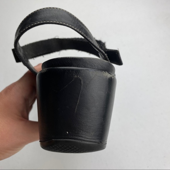 Amputee Single Prada Sandal - Picture 7 of 9